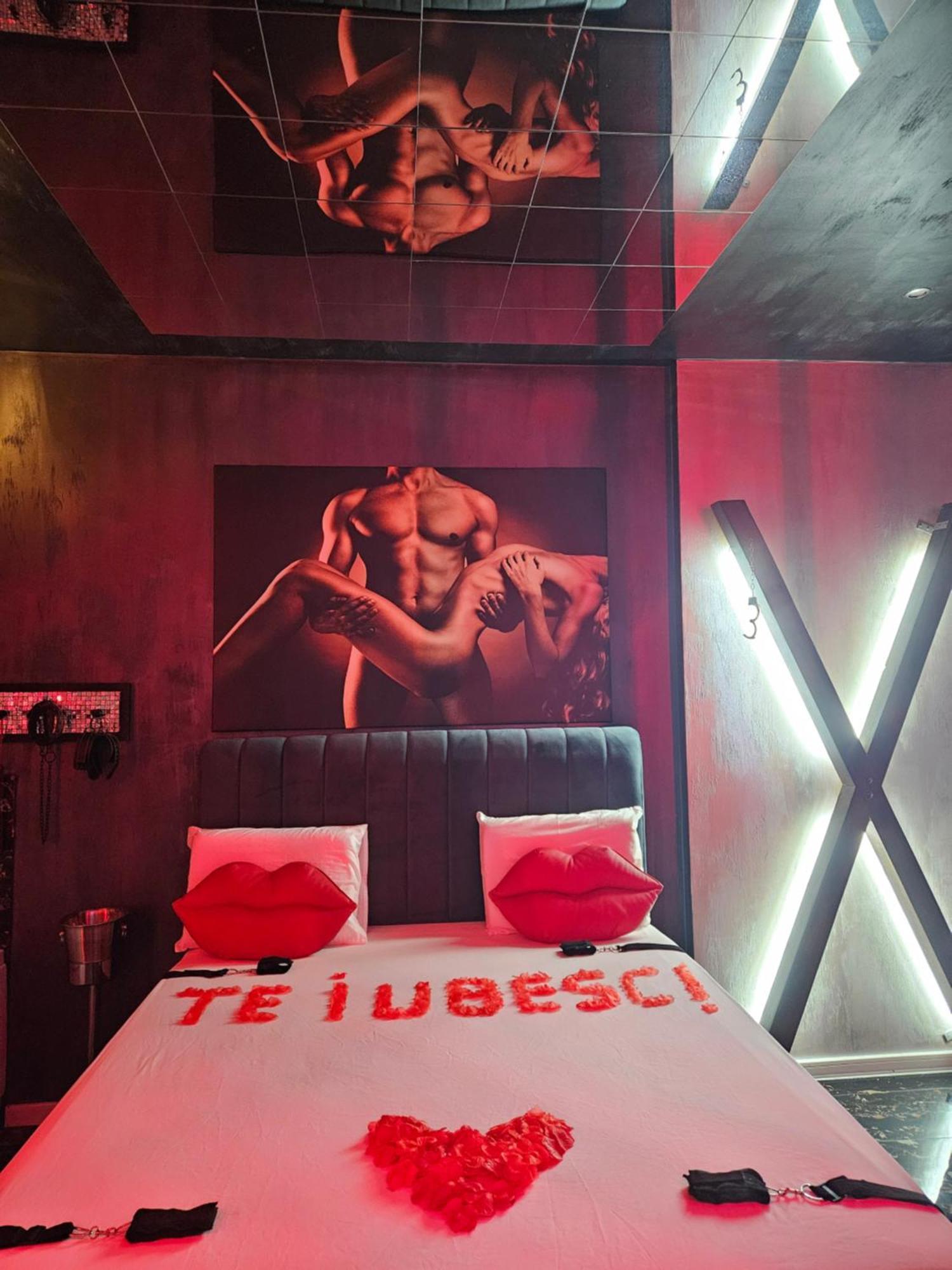 Love Room Homestay *